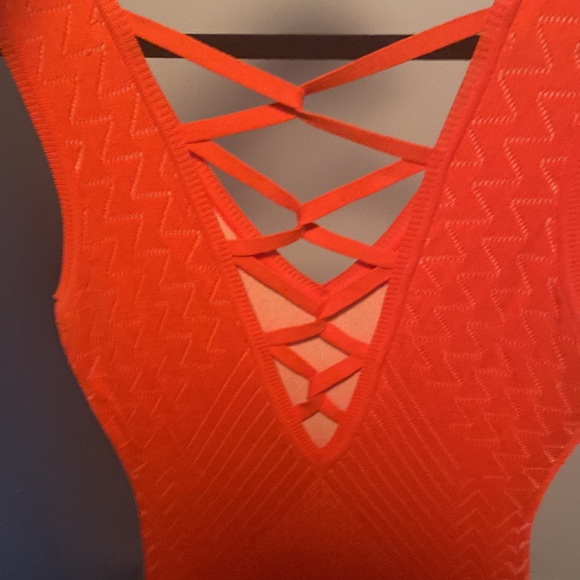 Guess Bodycon summer dress - Picture 2 of 3